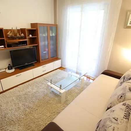 Navigare Apartman *